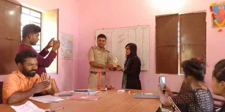 Jamtara Police school campaign