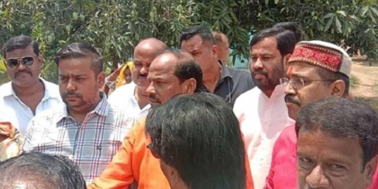 CM Raghuvar Das met jailed BJP leader Abhay Singh