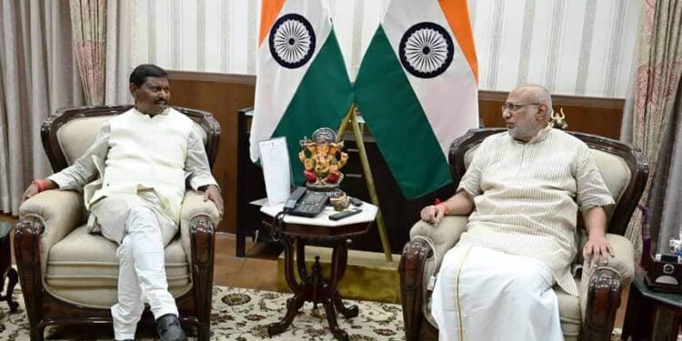 Arjun Munda met Governor CP Radhakrishnan