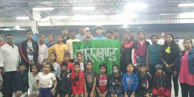 Jharkhand yoga team leaves for Punjab