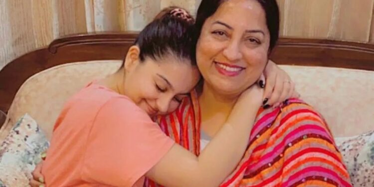 Tunisha Sharma's mother