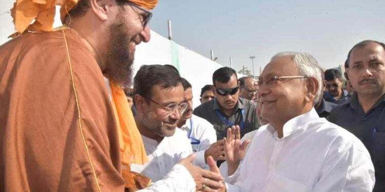 Nitish Kumar reached Gandhi Maidan